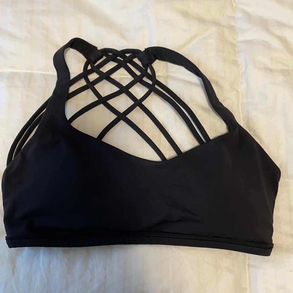 Lululemon Size 6 Sports Bra